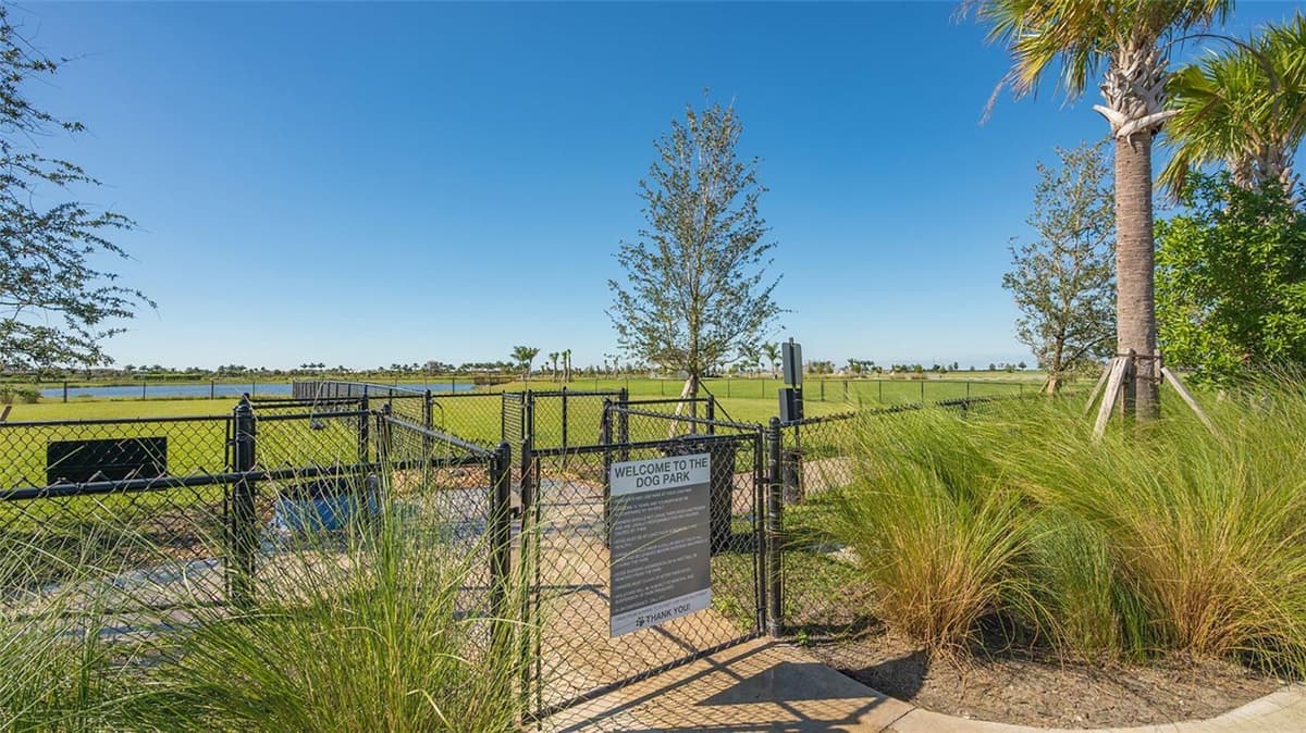 9483 TEQUILA SUNRISE DRIVE — photo 51 of 59