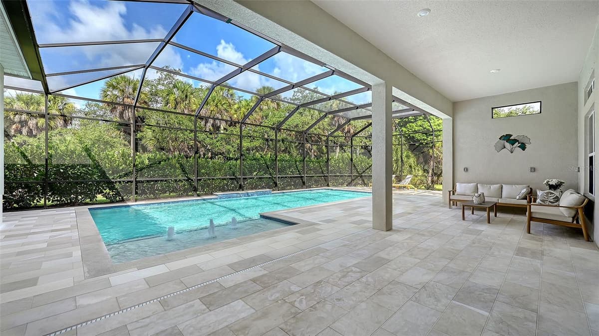 9483 TEQUILA SUNRISE DRIVE — photo 28 of 59