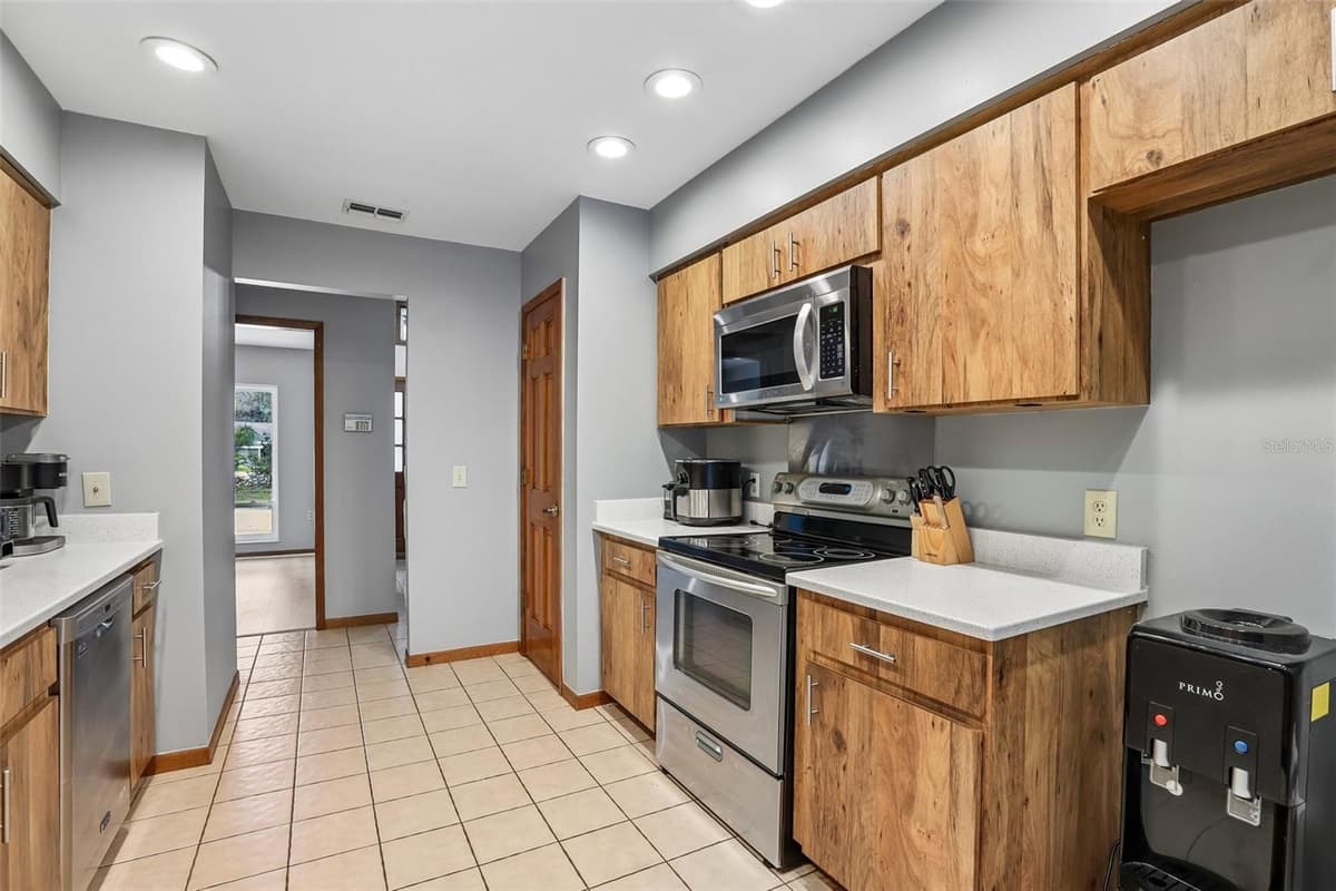4603 RIDGECLIFF DRIVE — photo 17 of 62