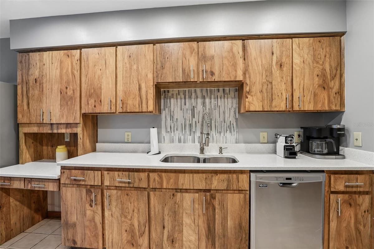 4603 RIDGECLIFF DRIVE — photo 16 of 62