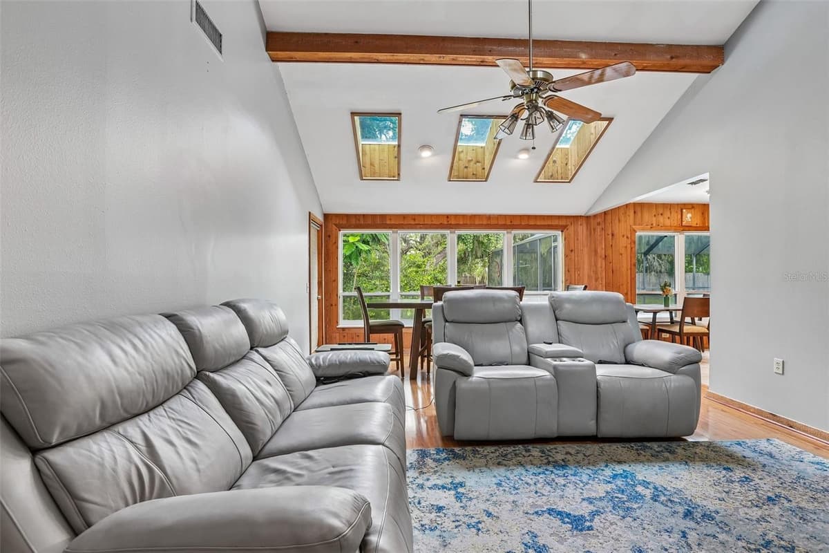 4603 RIDGECLIFF DRIVE — photo 12 of 62