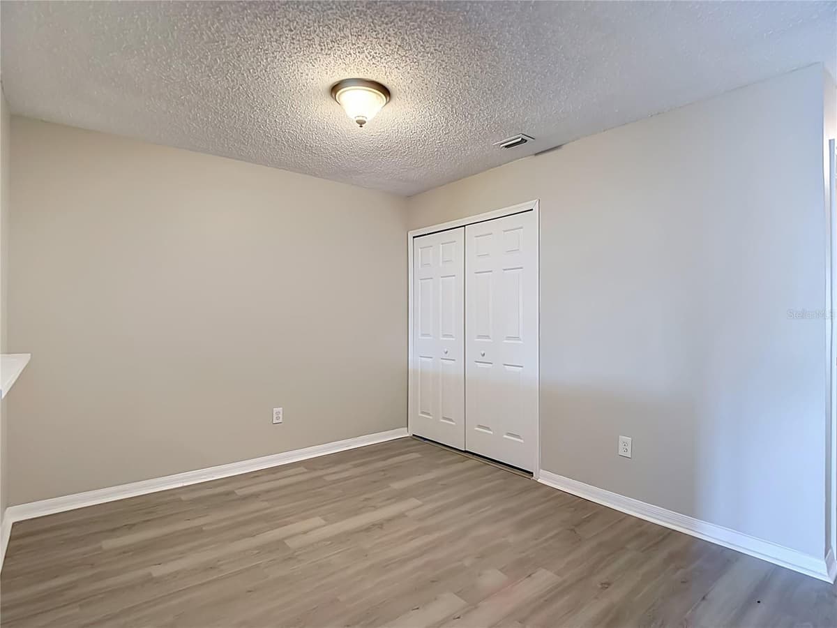 2245 FLUORSHIRE DRIVE — photo 7 of 42
