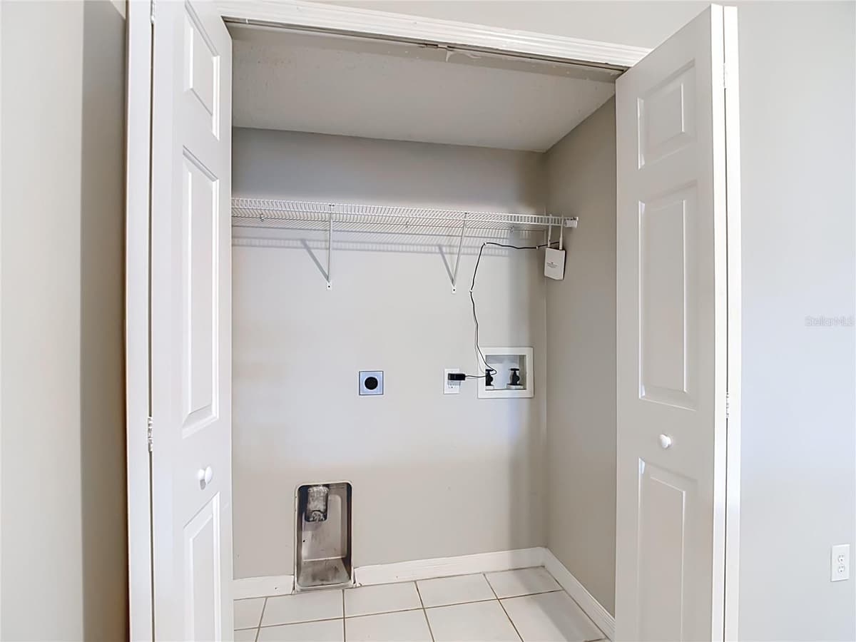 2245 FLUORSHIRE DRIVE — photo 8 of 42
