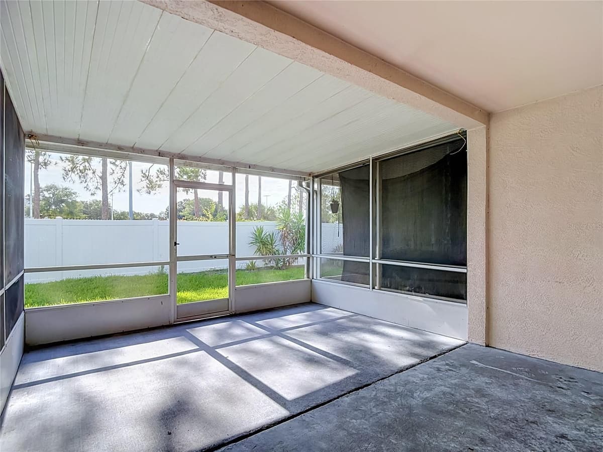 2245 FLUORSHIRE DRIVE — photo 35 of 42