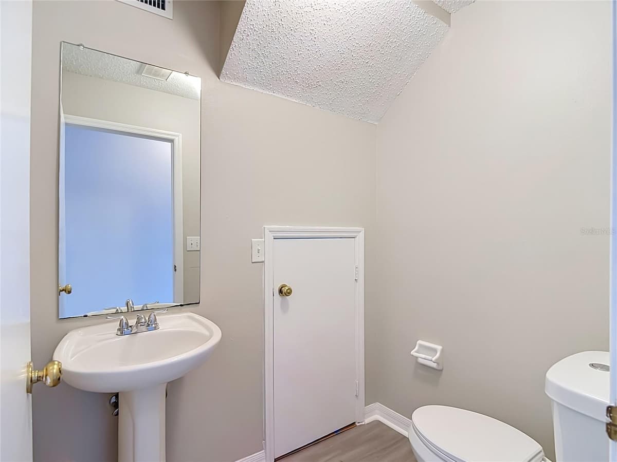2245 FLUORSHIRE DRIVE — photo 15 of 42