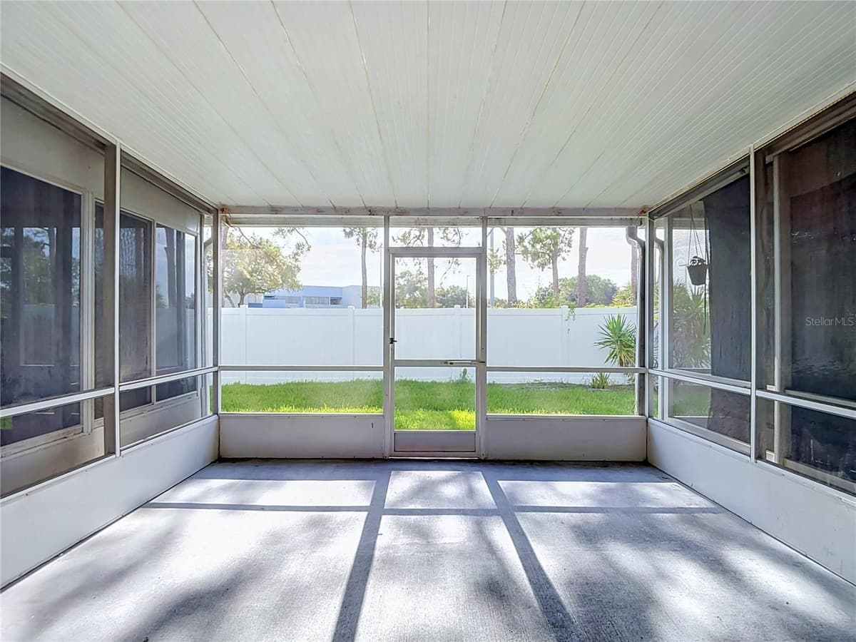 2245 FLUORSHIRE DRIVE — photo 36 of 42