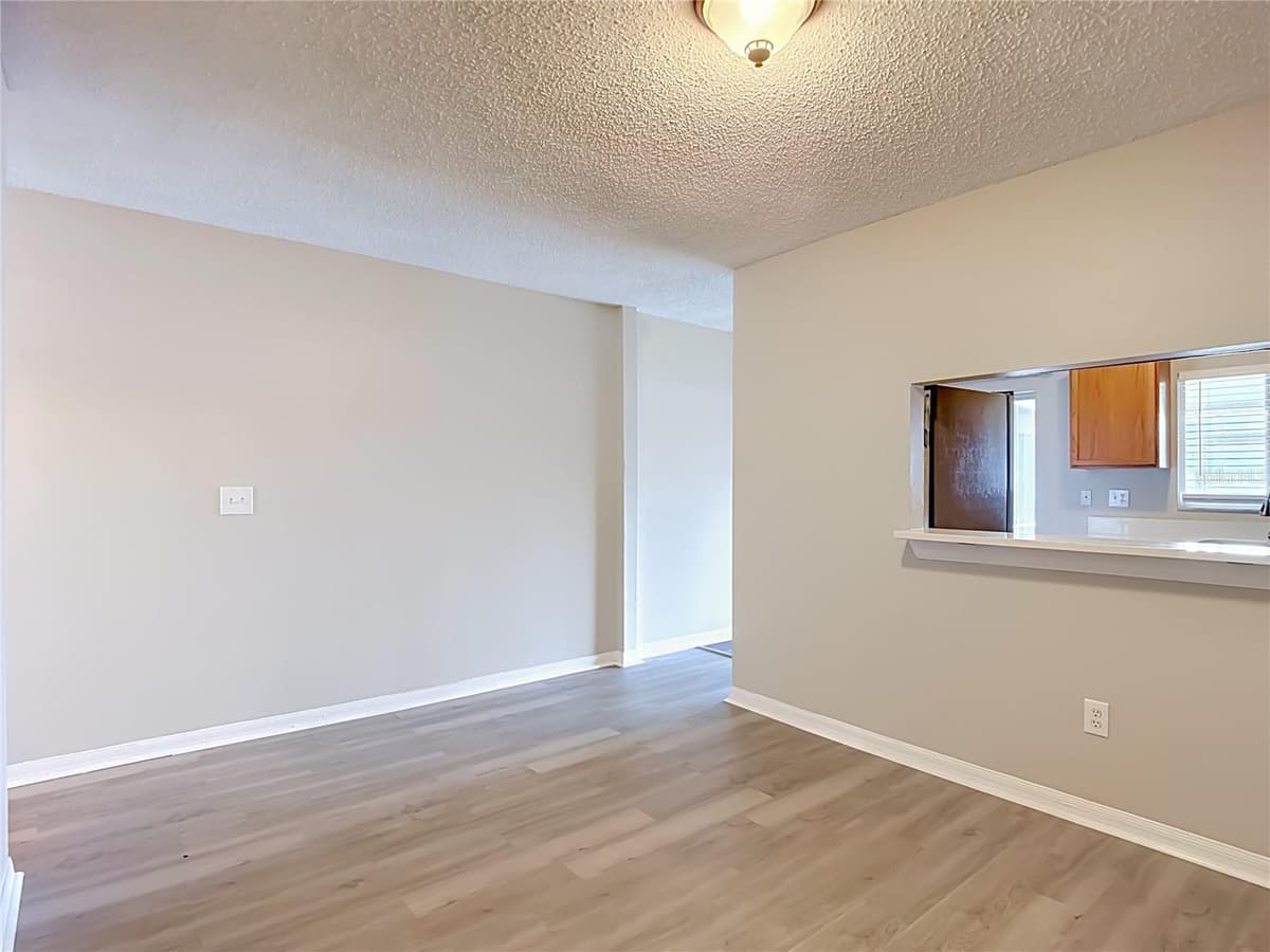 2245 FLUORSHIRE DRIVE — photo 9 of 42