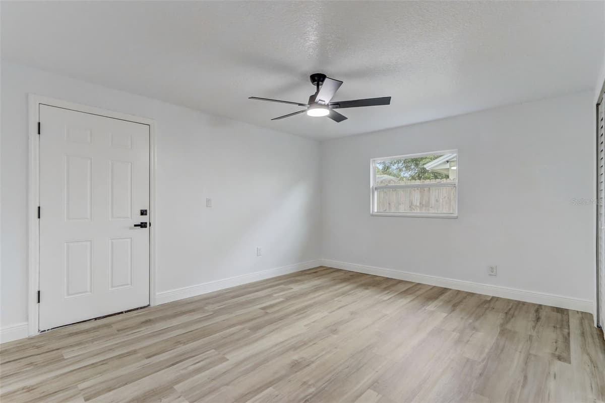 7711 LAKESIDE WOODS DRIVE — photo 24 of 48