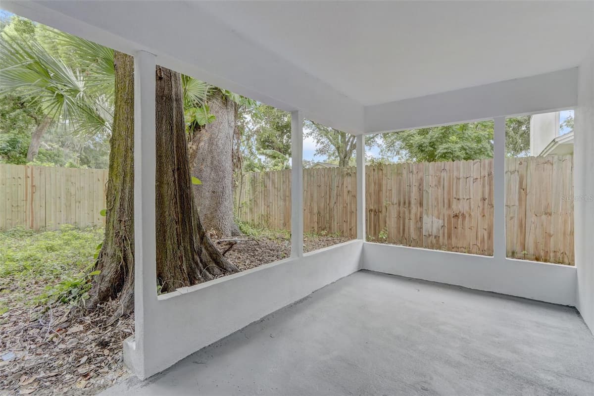 7711 LAKESIDE WOODS DRIVE — photo 38 of 48
