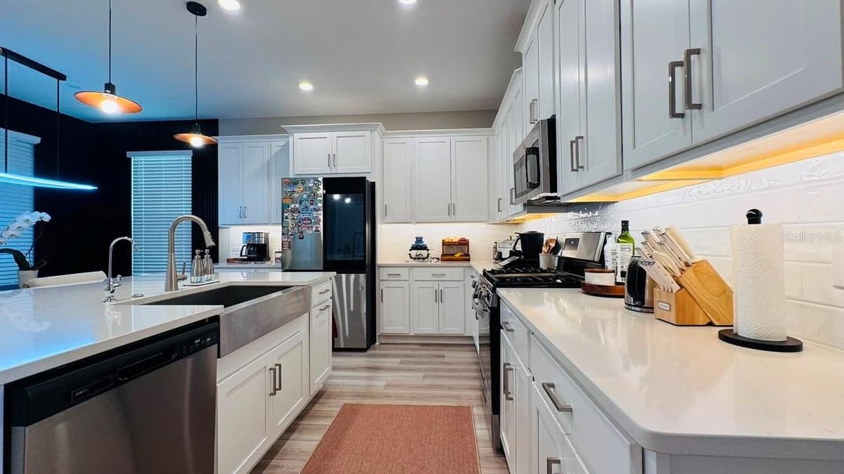 16192 HONEY HARVEST STREET — photo 15 of 73