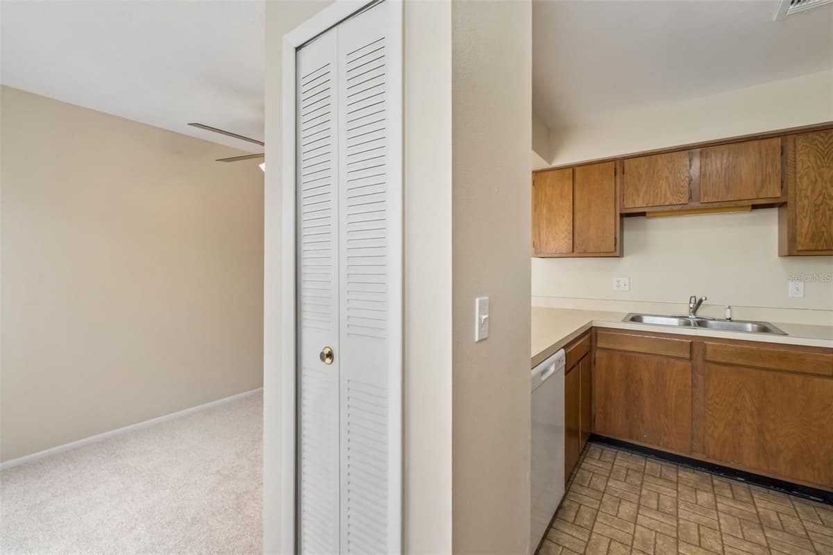 1307 PARK VILLA PLACE — photo 7 of 40