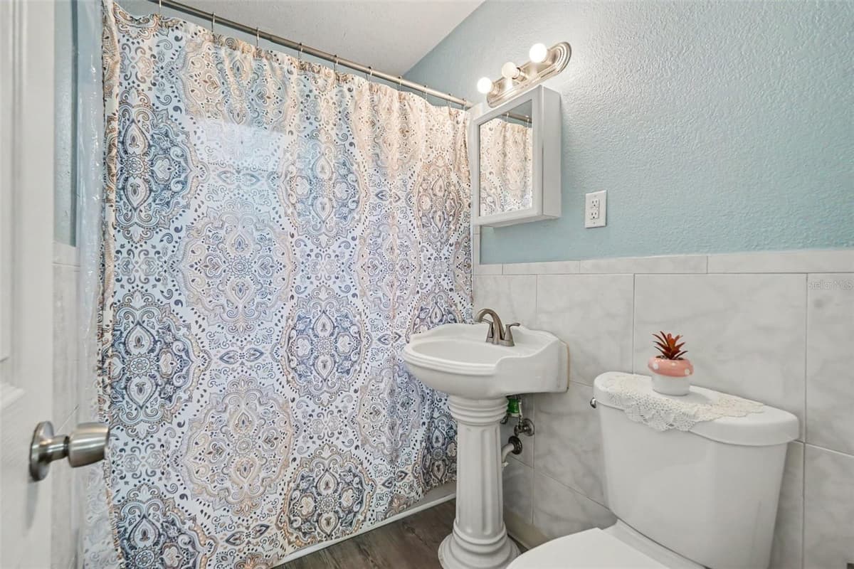 21390 LEHOUIER DR — photo 19 of 29