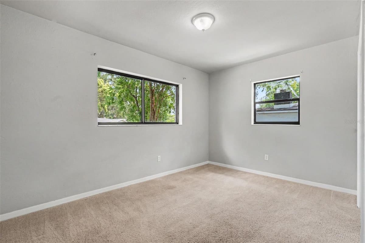 21390 LEHOUIER DR — photo 17 of 29