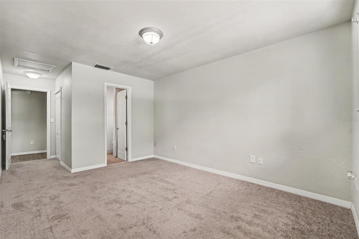 21390 LEHOUIER DR — photo 18 of 29
