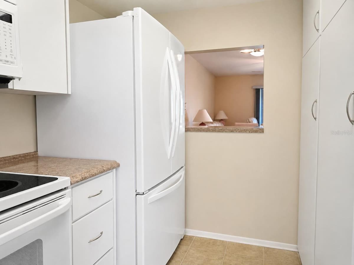 617 PARK CIRCLE — photo 14 of 23