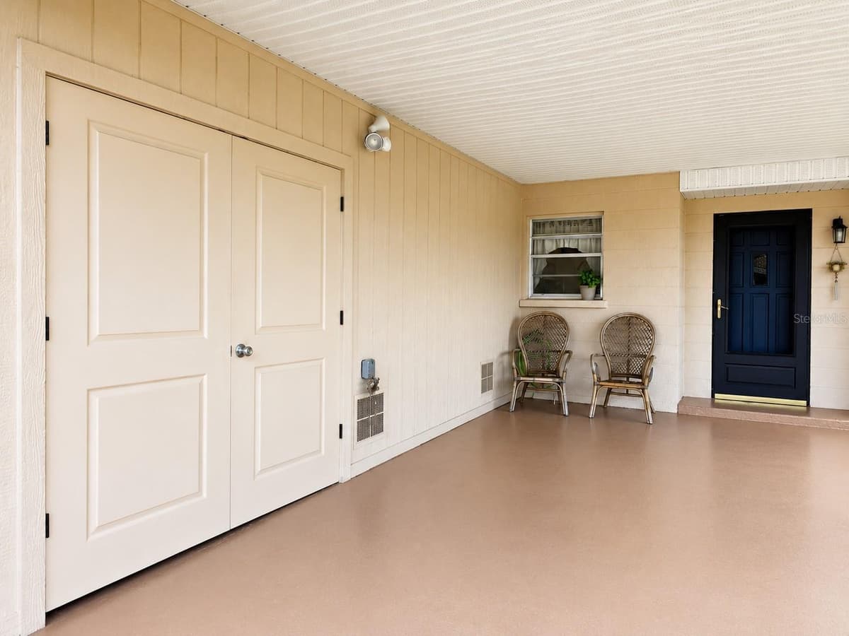 617 PARK CIRCLE — photo 6 of 23