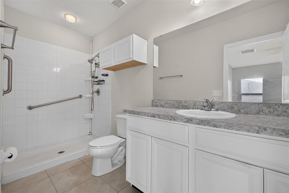573 LUCERNE BOULEVARD — photo 20 of 40
