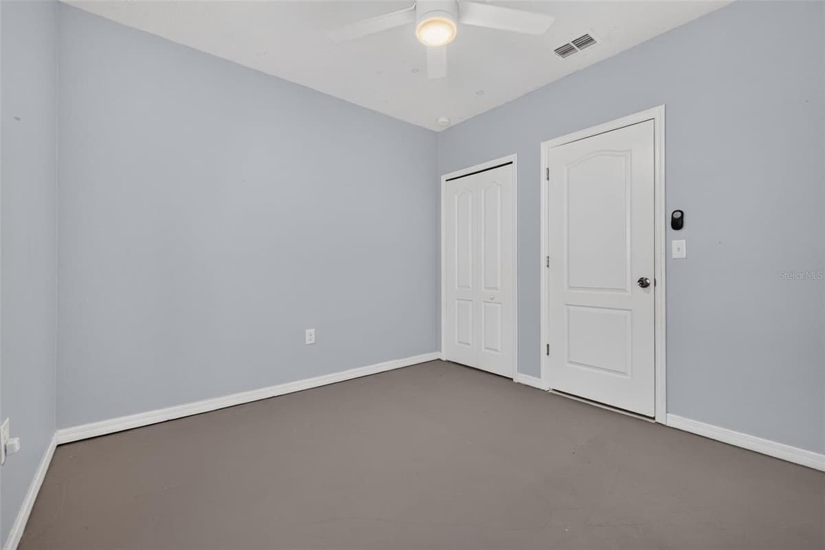 573 LUCERNE BOULEVARD — photo 25 of 40
