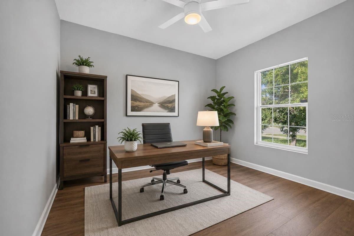 573 LUCERNE BOULEVARD — photo 9 of 40