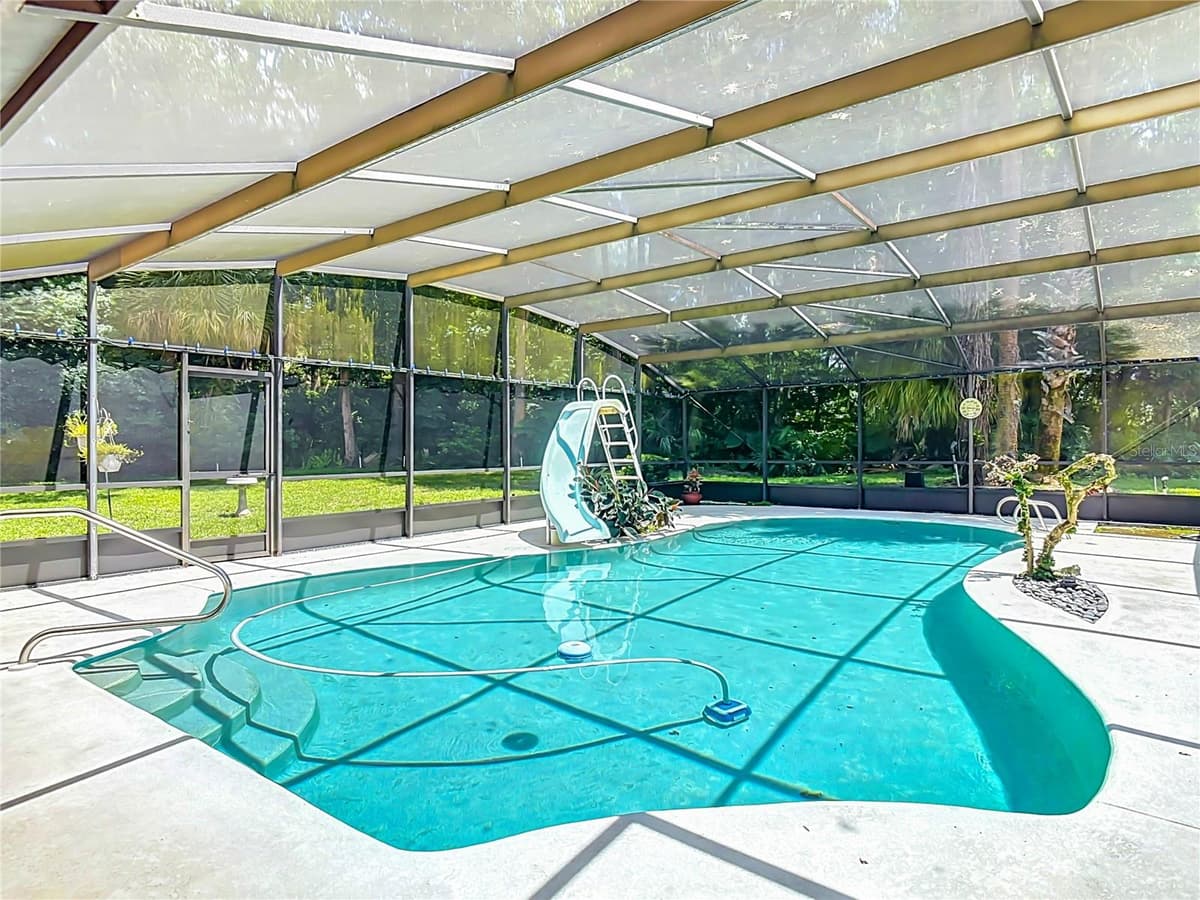 2269 COUNTRY CLUB DRIVE — photo 18 of 60
