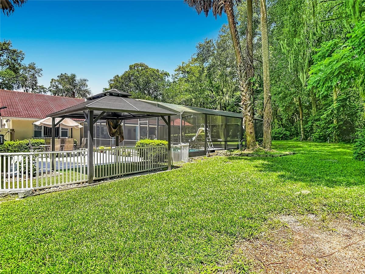 2269 COUNTRY CLUB DRIVE — photo 14 of 60