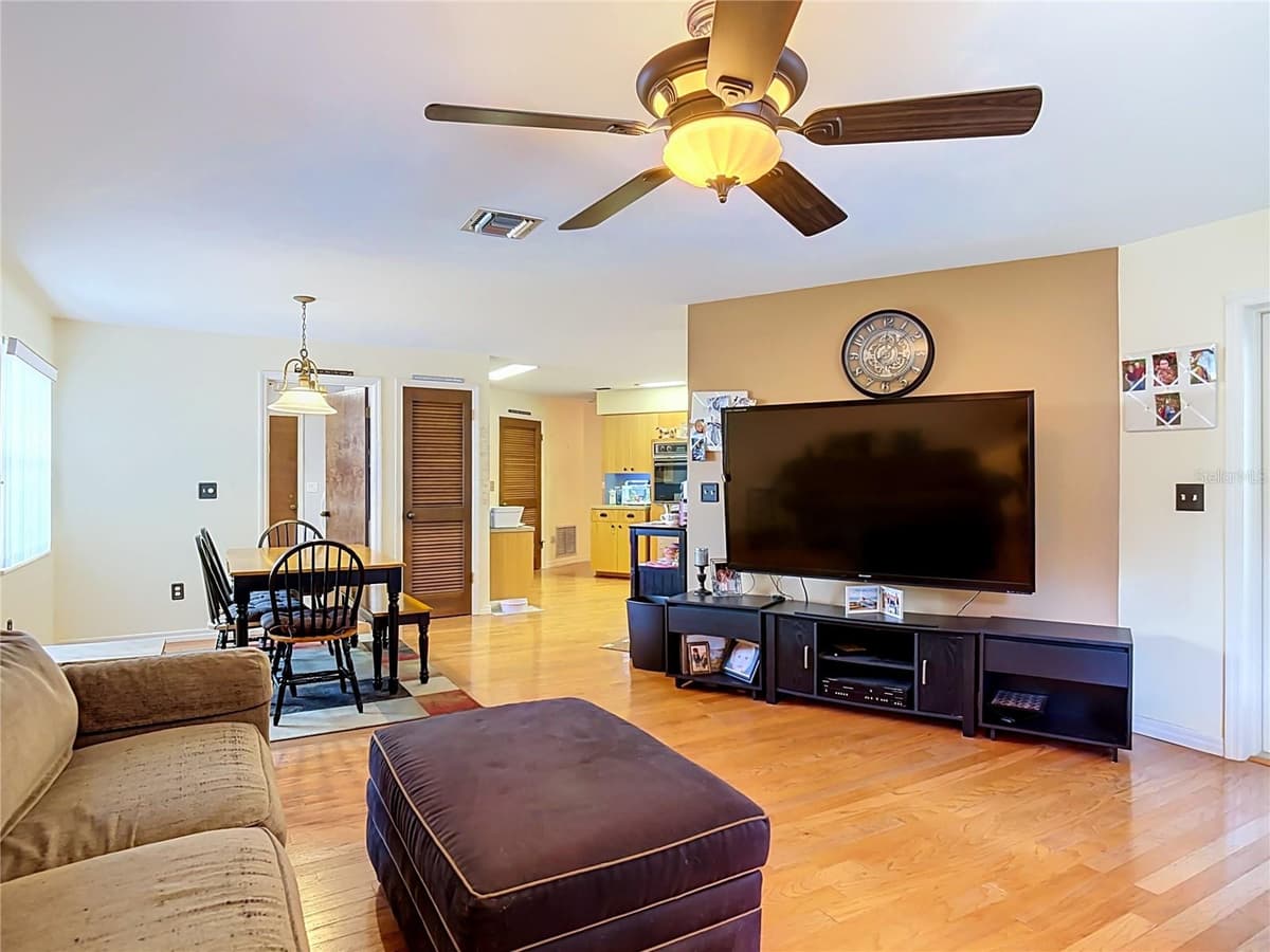 2269 COUNTRY CLUB DRIVE — photo 41 of 60