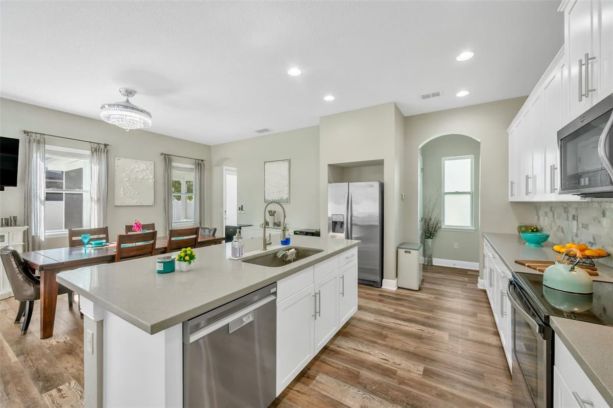 7605 KISSIMMEE STREET — photo 15 of 51