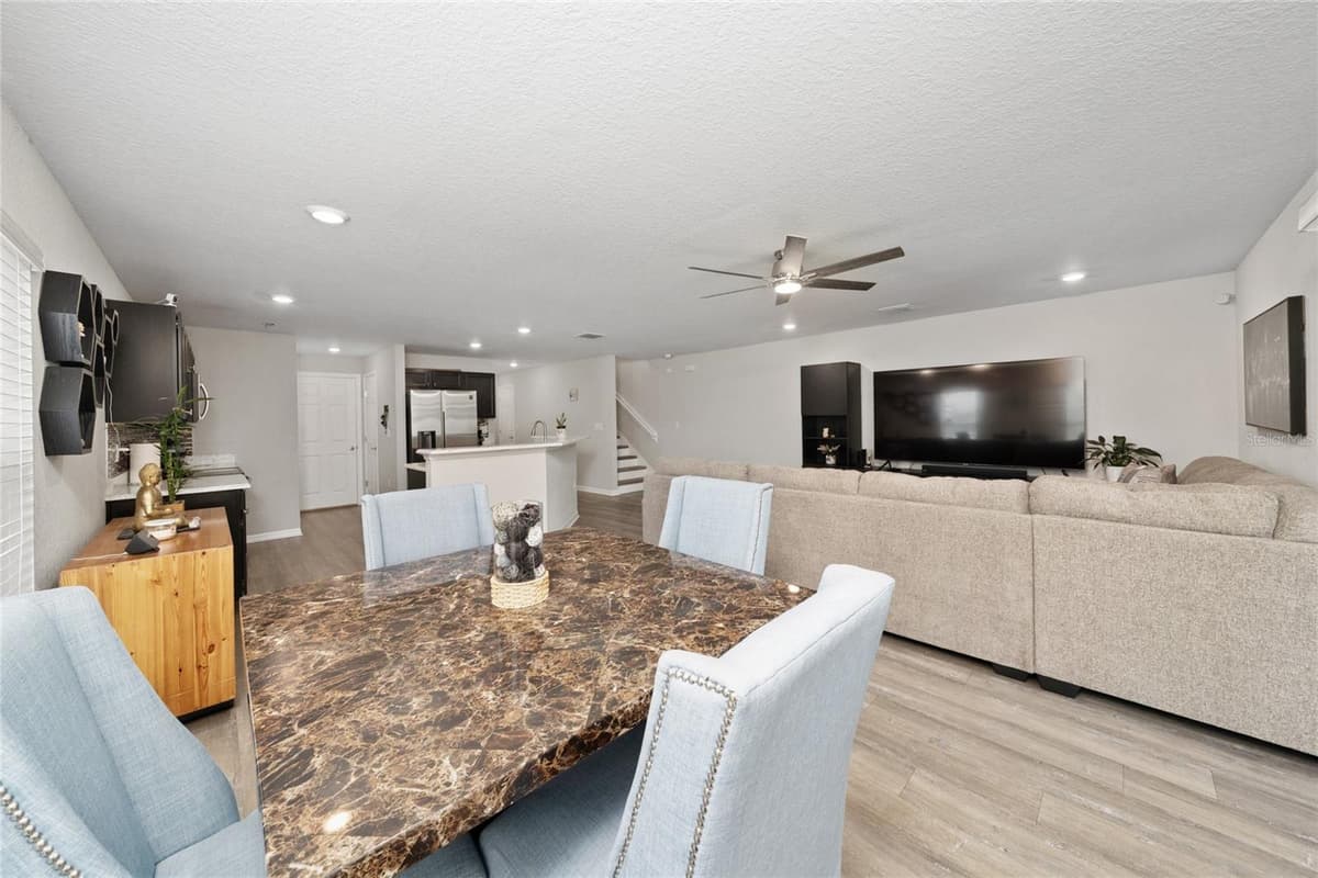 3075 FIELDWOOD CIRCLE — photo 8 of 35