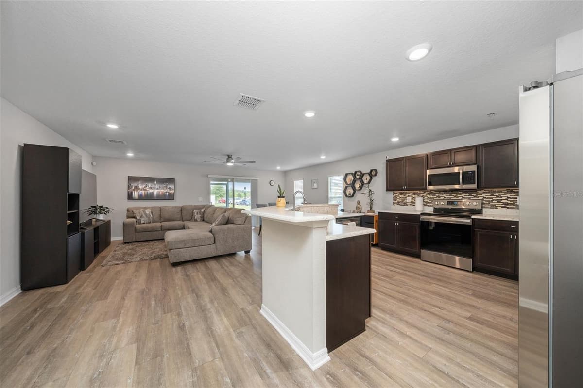 3075 FIELDWOOD CIRCLE — photo 7 of 35