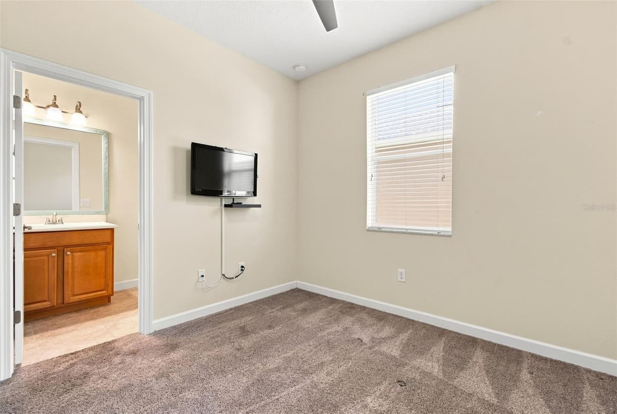 20233 MERRY OAK AVENUE — photo 23 of 55