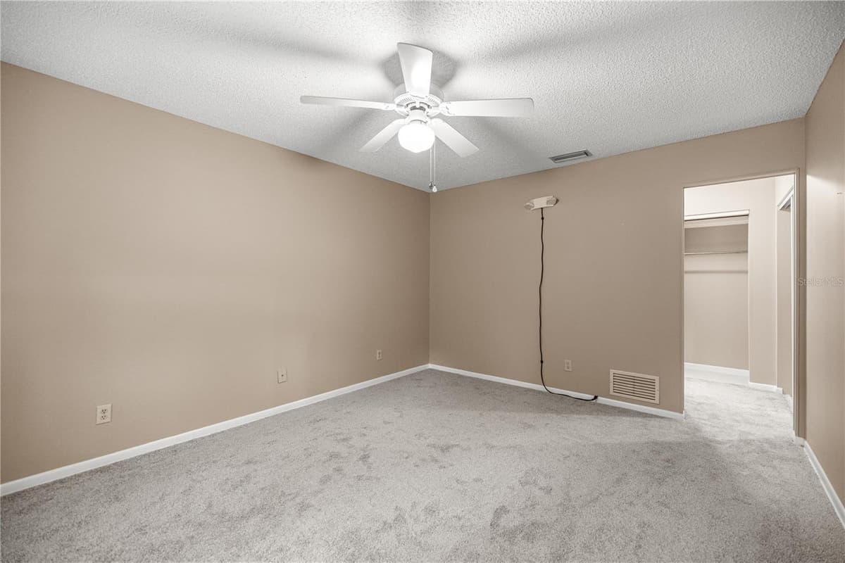 2052 37TH COURT CIRCLE — photo 11 of 24
