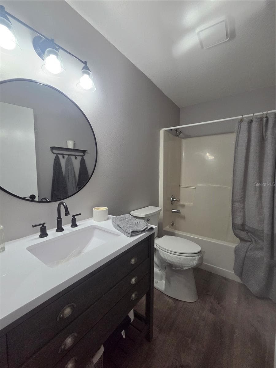 7098 ALAMANDA BOULEVARD — photo 25 of 36