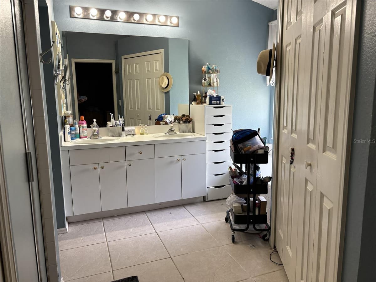 348 FOUNTAINVIEW CIRCLE — photo 16 of 19