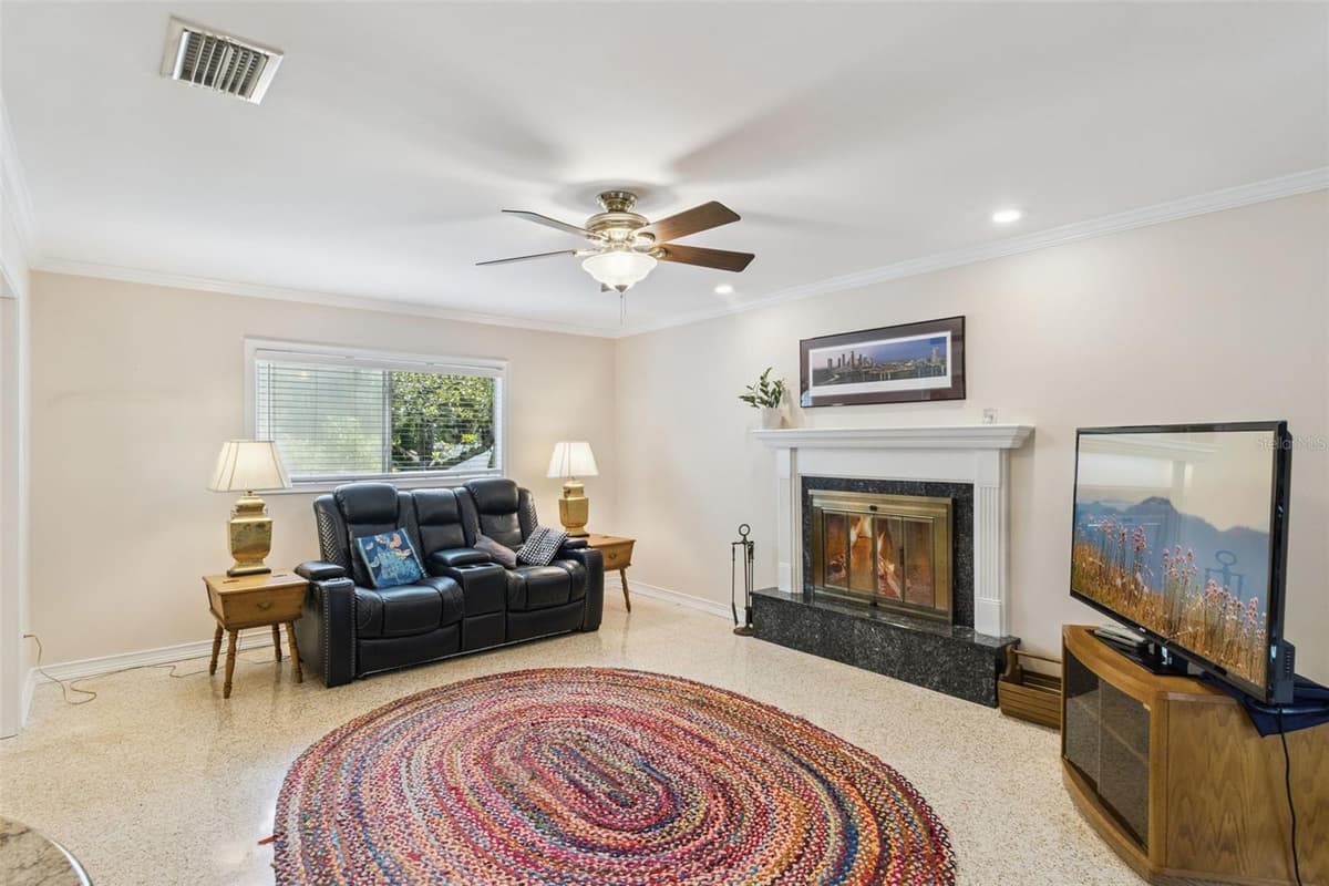101 RONELE DRIVE — photo 11 of 62