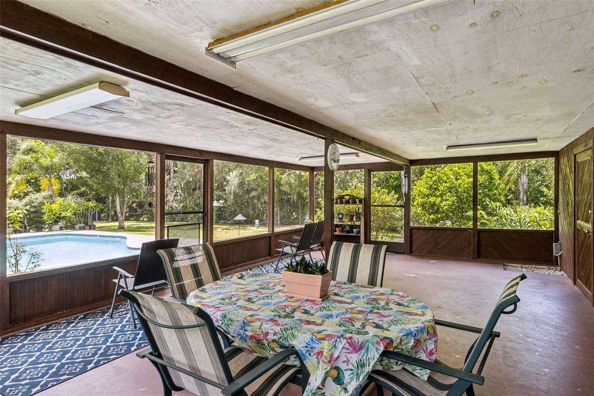101 RONELE DRIVE — photo 43 of 62