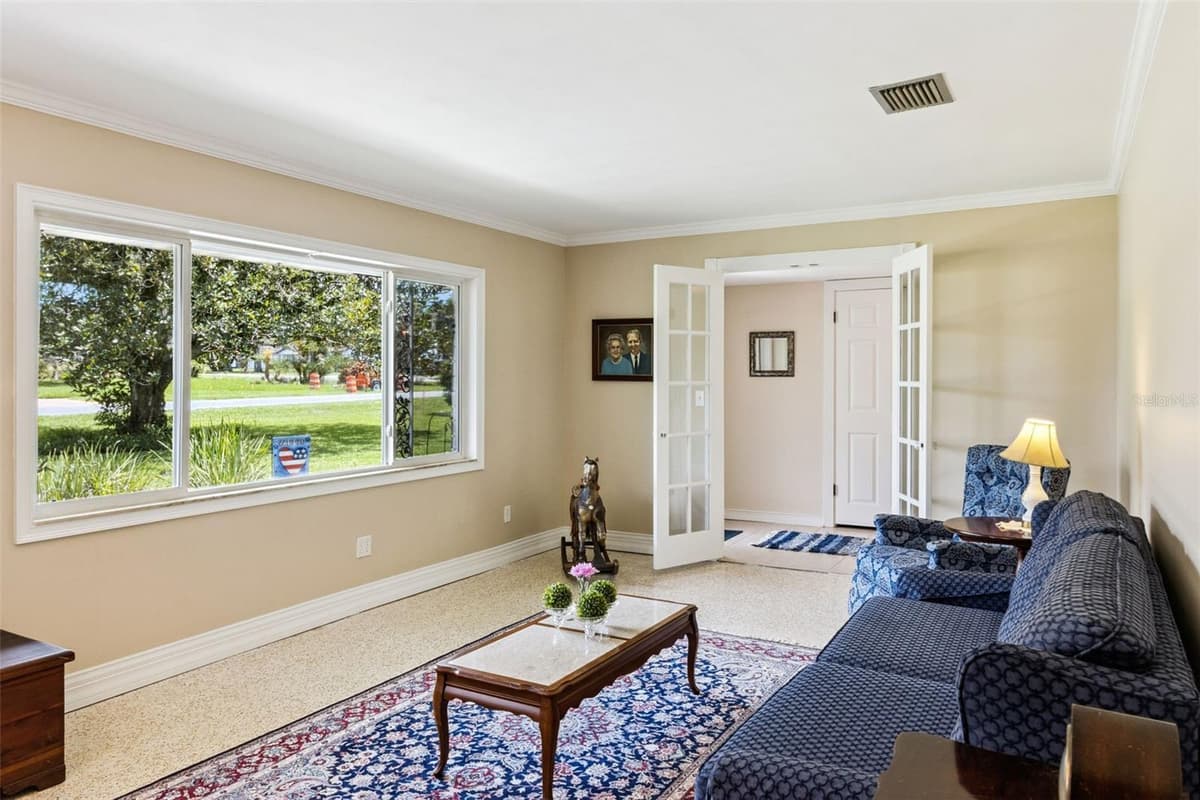101 RONELE DRIVE — photo 6 of 62