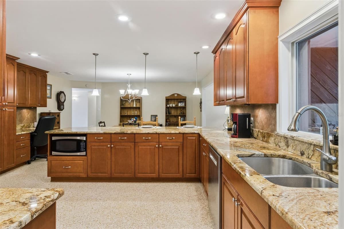 101 RONELE DRIVE — photo 19 of 62