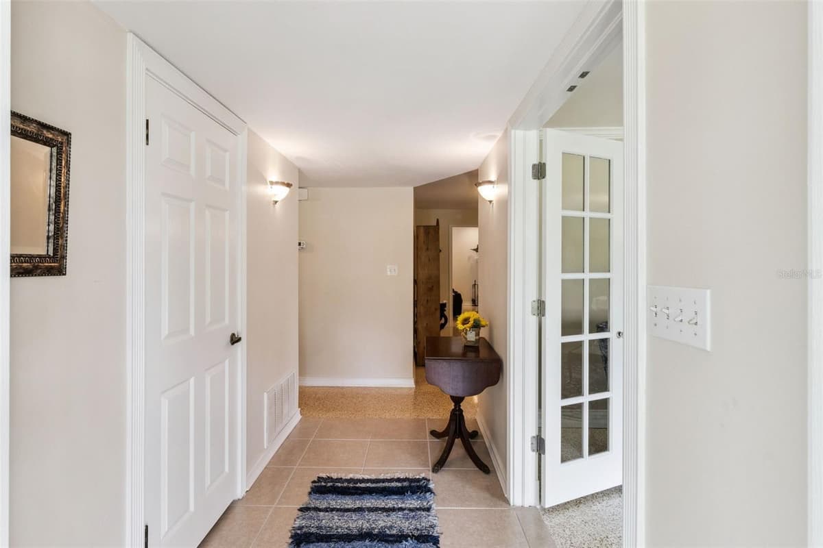 101 RONELE DRIVE — photo 4 of 62
