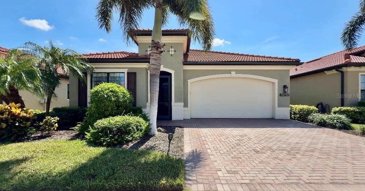 24232 GALLBERRY DRIVE — photo 7 of 89