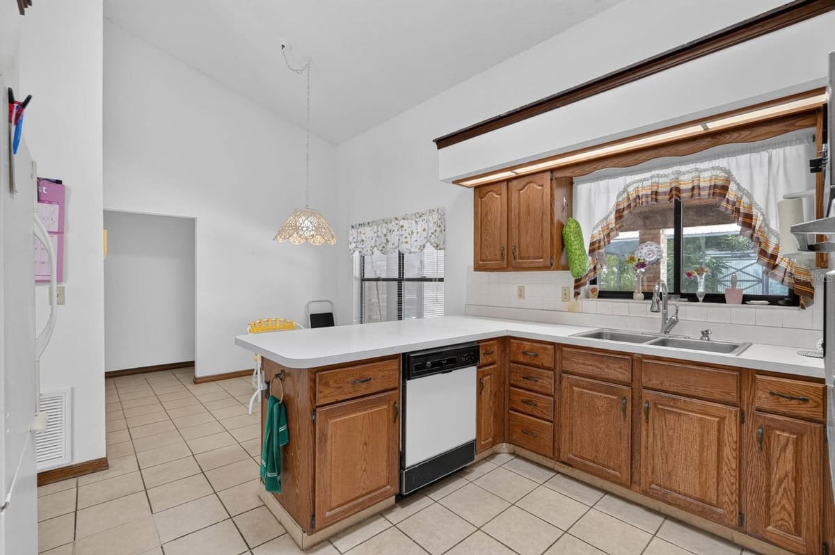 1862 PORTVIEW AVENUE — photo 18 of 55