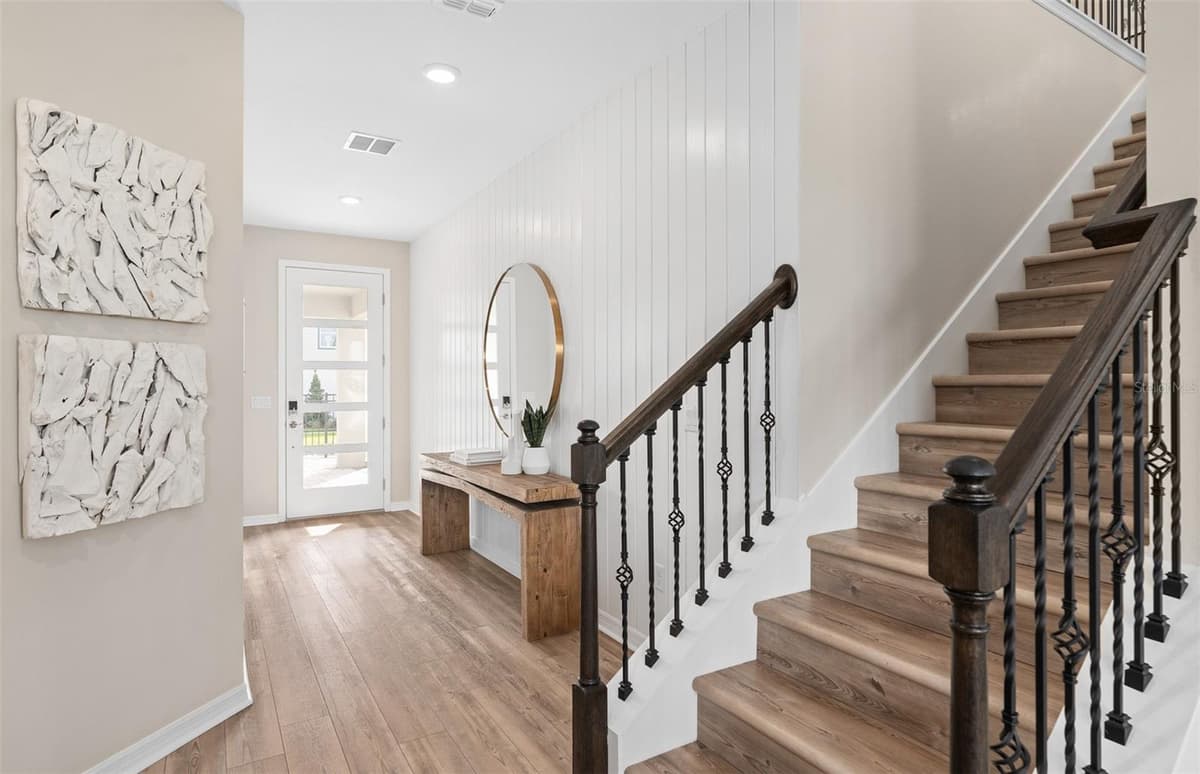 427 WINTER GROVE BOULEVARD — photo 5 of 35