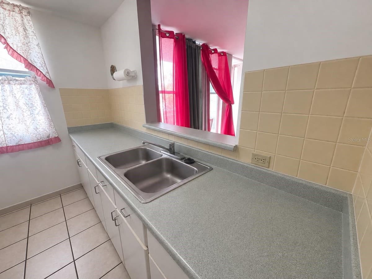 2402 COND RIBERAS DEL BUCANA — photo 4 of 8