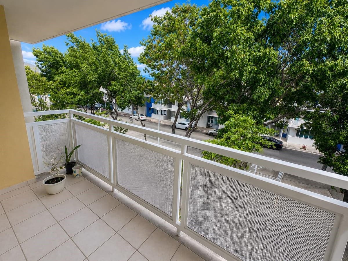 2402 COND RIBERAS DEL BUCANA — photo 2 of 8