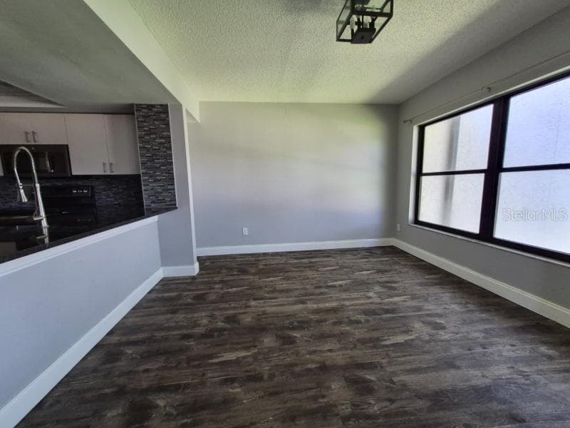 4719 PURITAN CIRCLE — photo 3 of 12