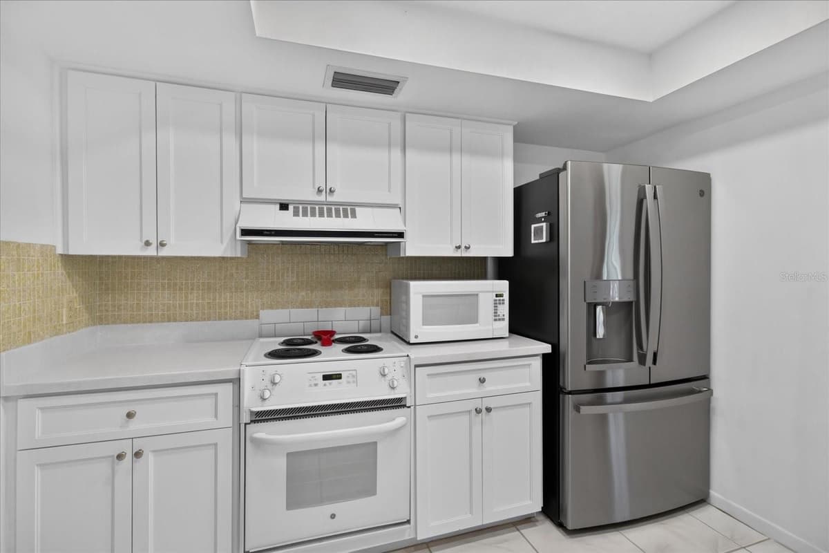 13497 OVAL DRIVE — photo 4 of 94