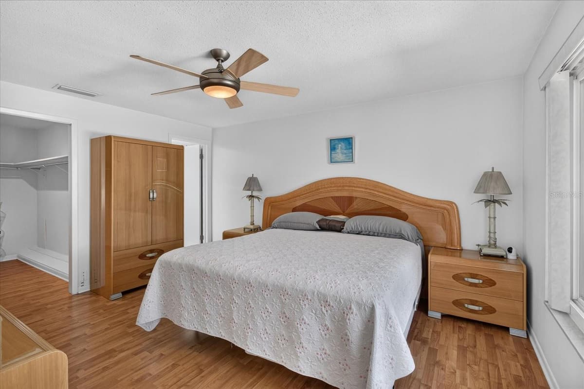 13497 OVAL DRIVE — photo 40 of 94
