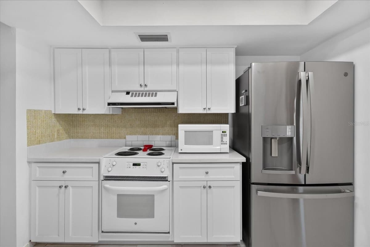 13497 OVAL DRIVE — photo 33 of 94