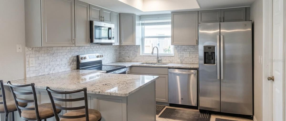 1633 ST CATHERINE DRIVE — photo 11 of 18