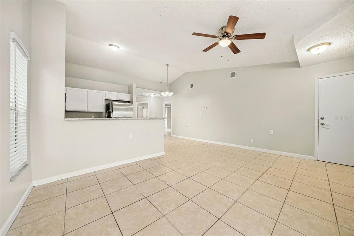 1034 CLOVERCREST ROAD — photo 4 of 17