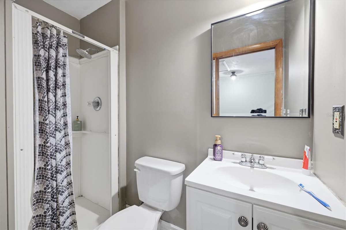 708 NOLA STREET — photo 18 of 43
